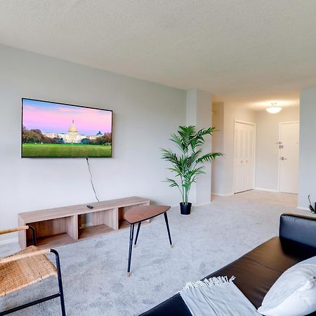 Apartment At Crystal City With Gym Arlington Extérieur photo