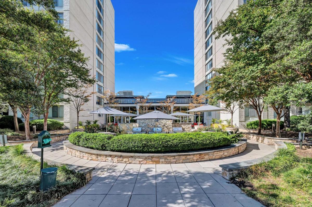 Apartment At Crystal City With Gym Arlington Extérieur photo